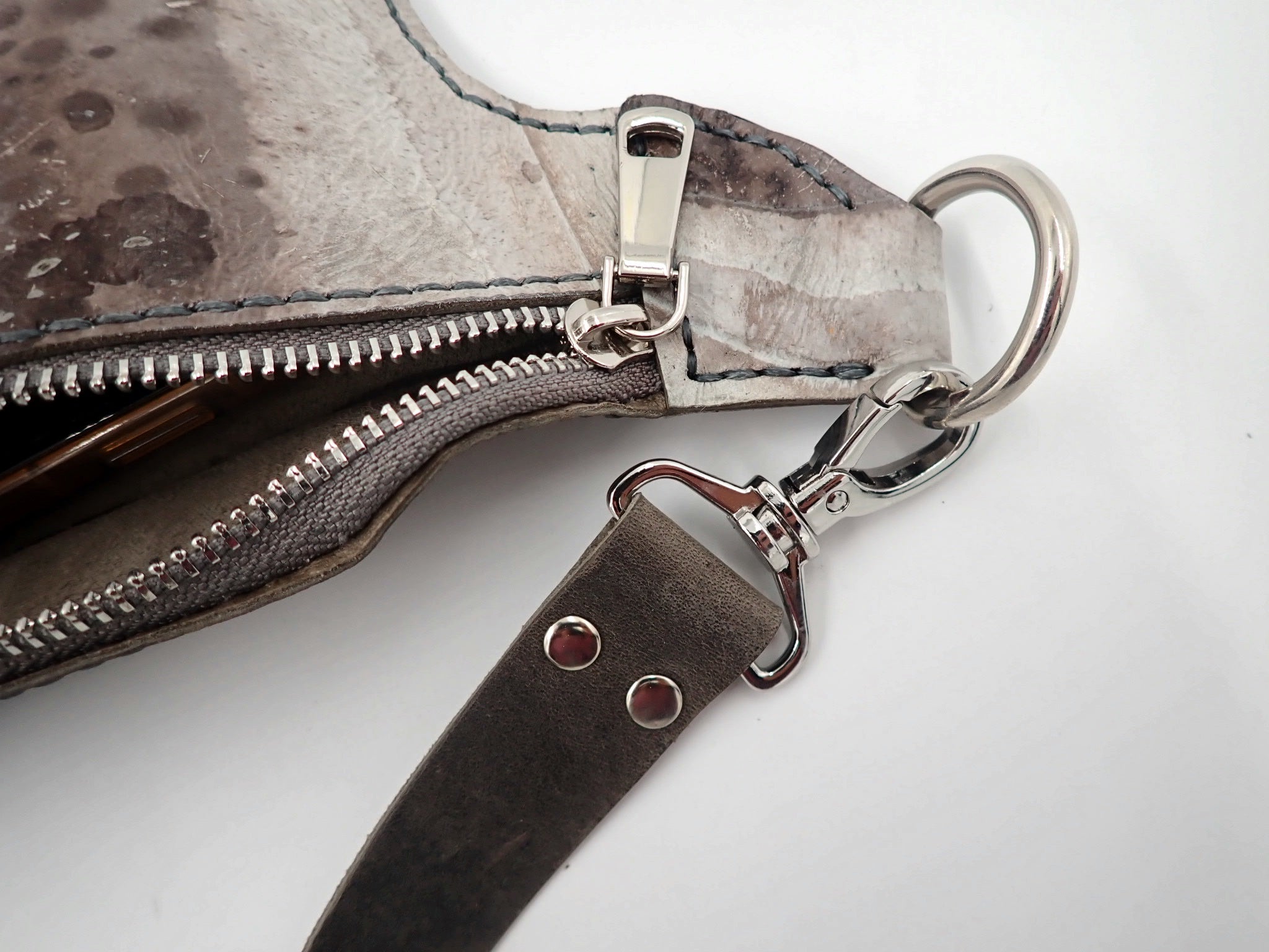 Grey Seahorse Pouch (S)