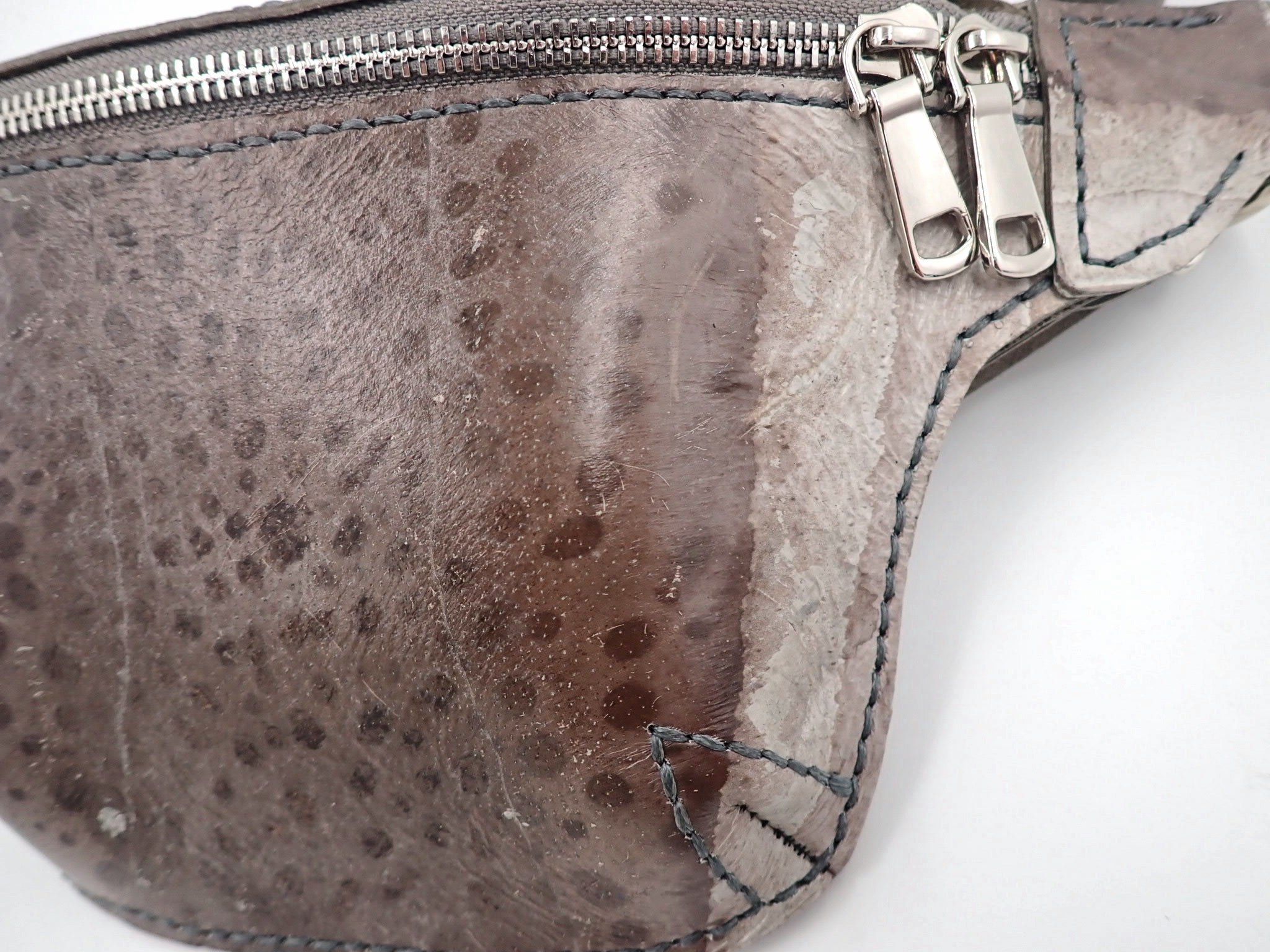 Grey Seahorse Pouch (S)