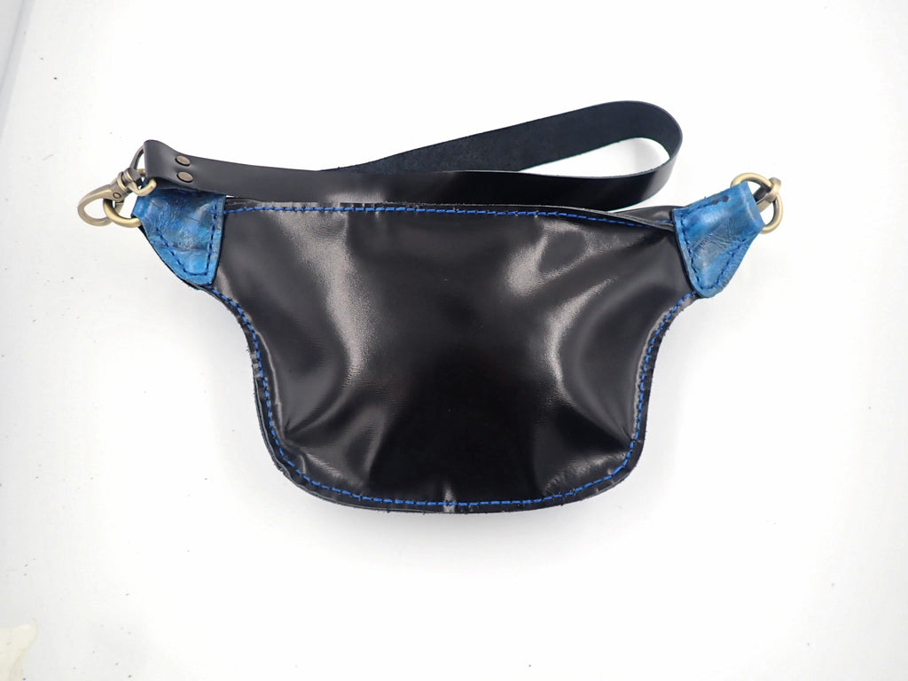 Azul Seahorse Pouch (M)