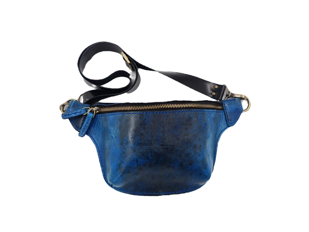 Azul Seahorse Pouch (M)