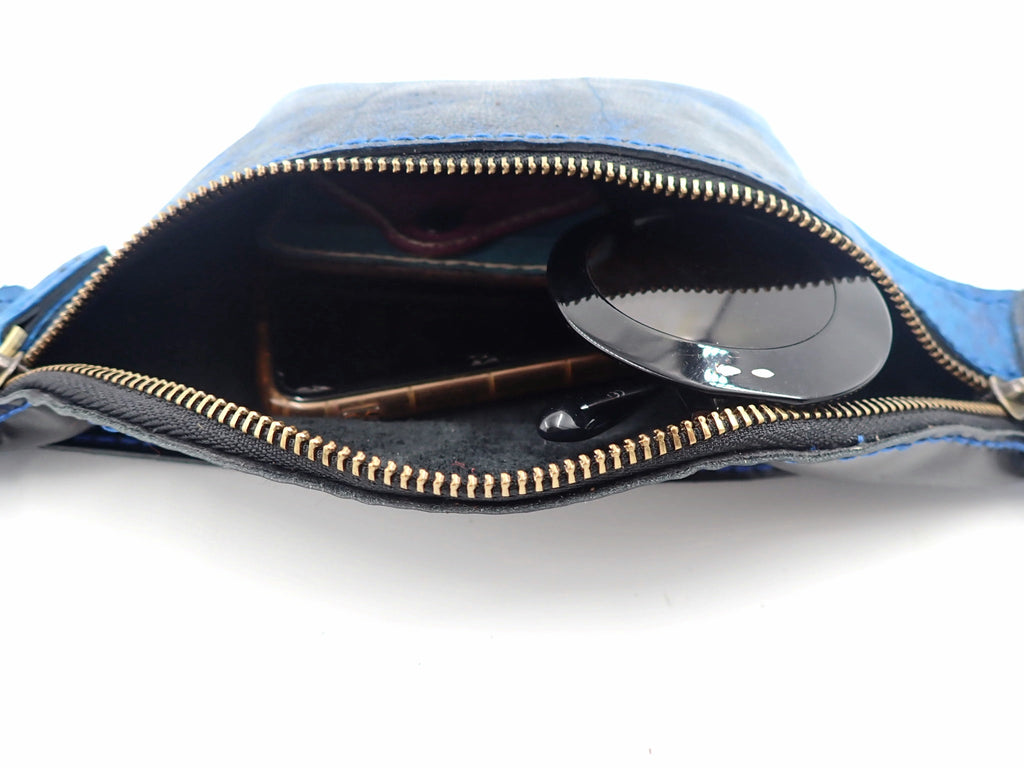 Azul Seahorse Pouch (M)