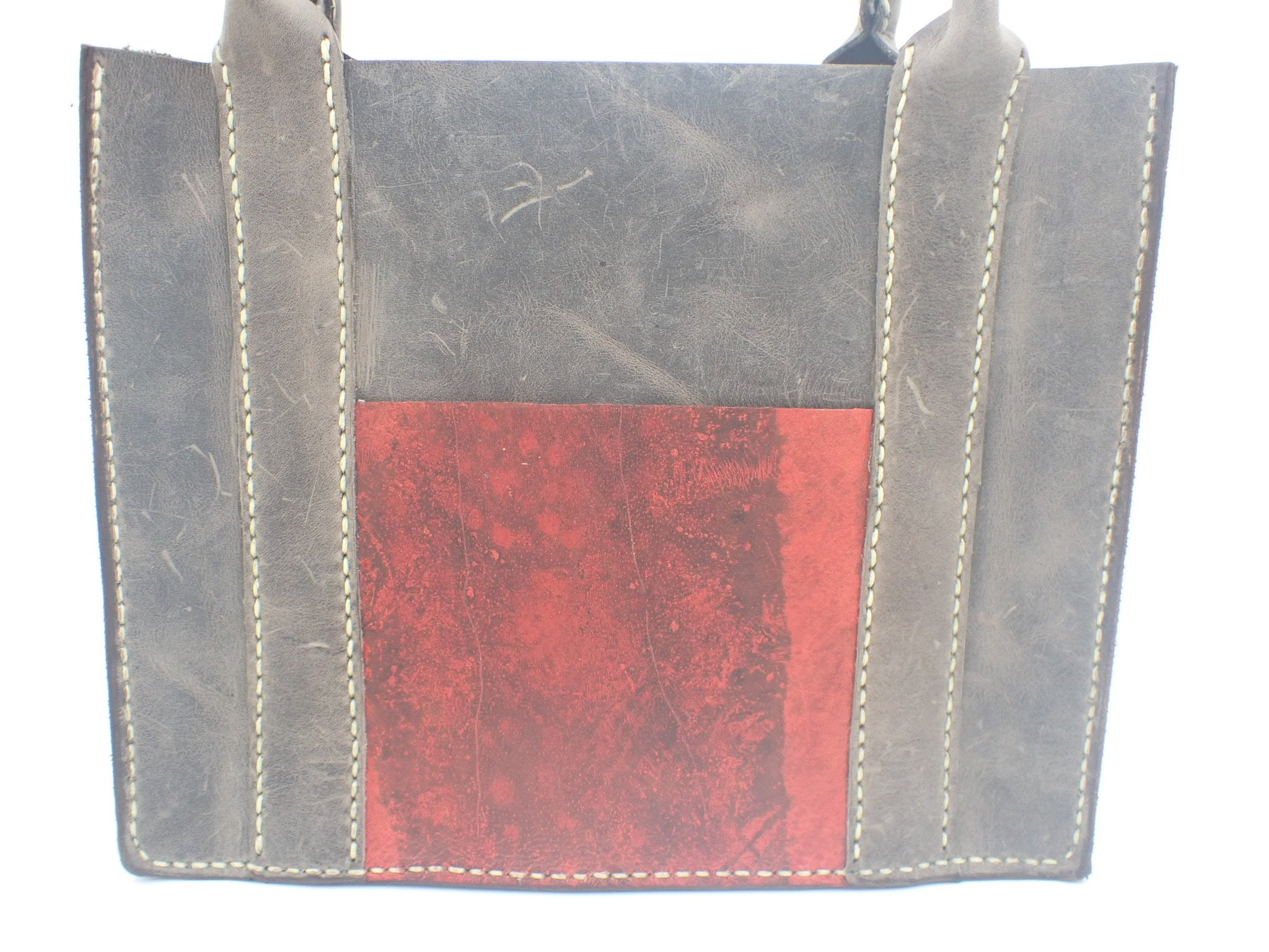 Stormy Bullshark Purse (M)